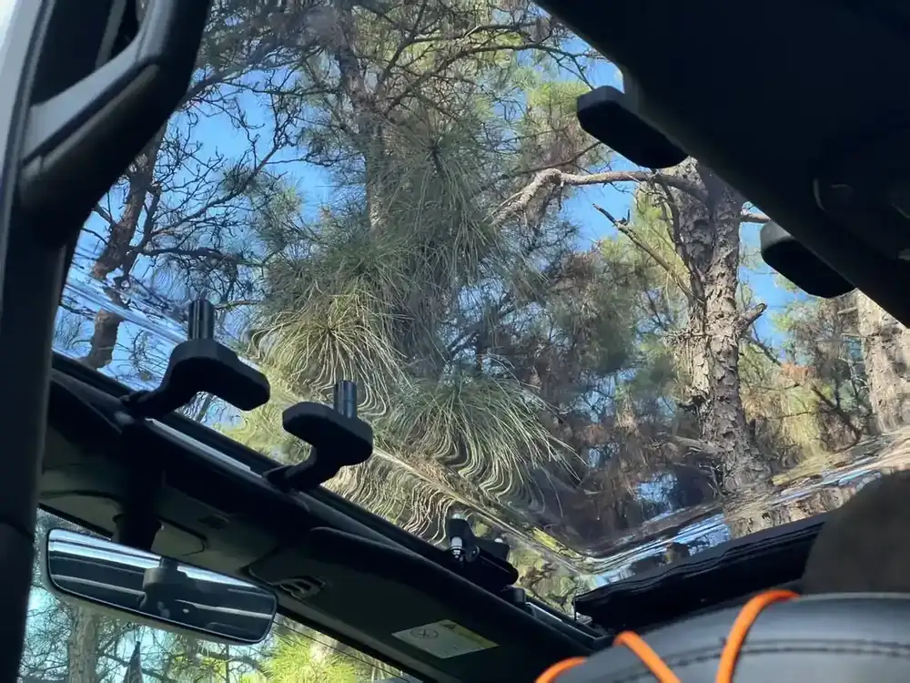 J9060 Roof Cover view 6