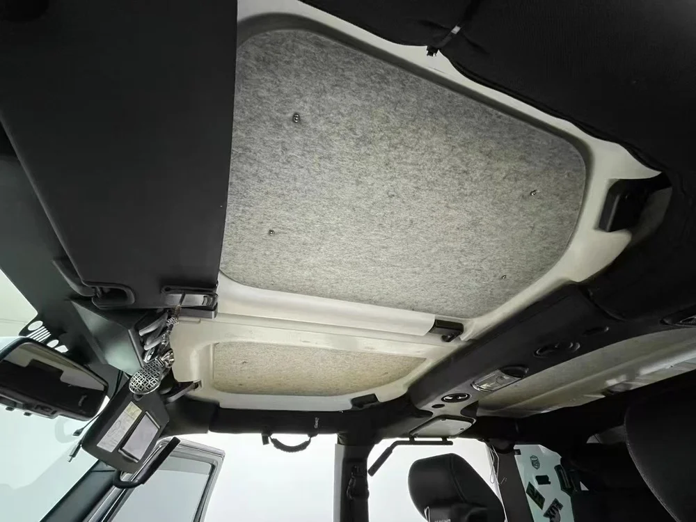 JK4d,3X Insulation Magic Roof Defaults to Silver Gray Color view 5