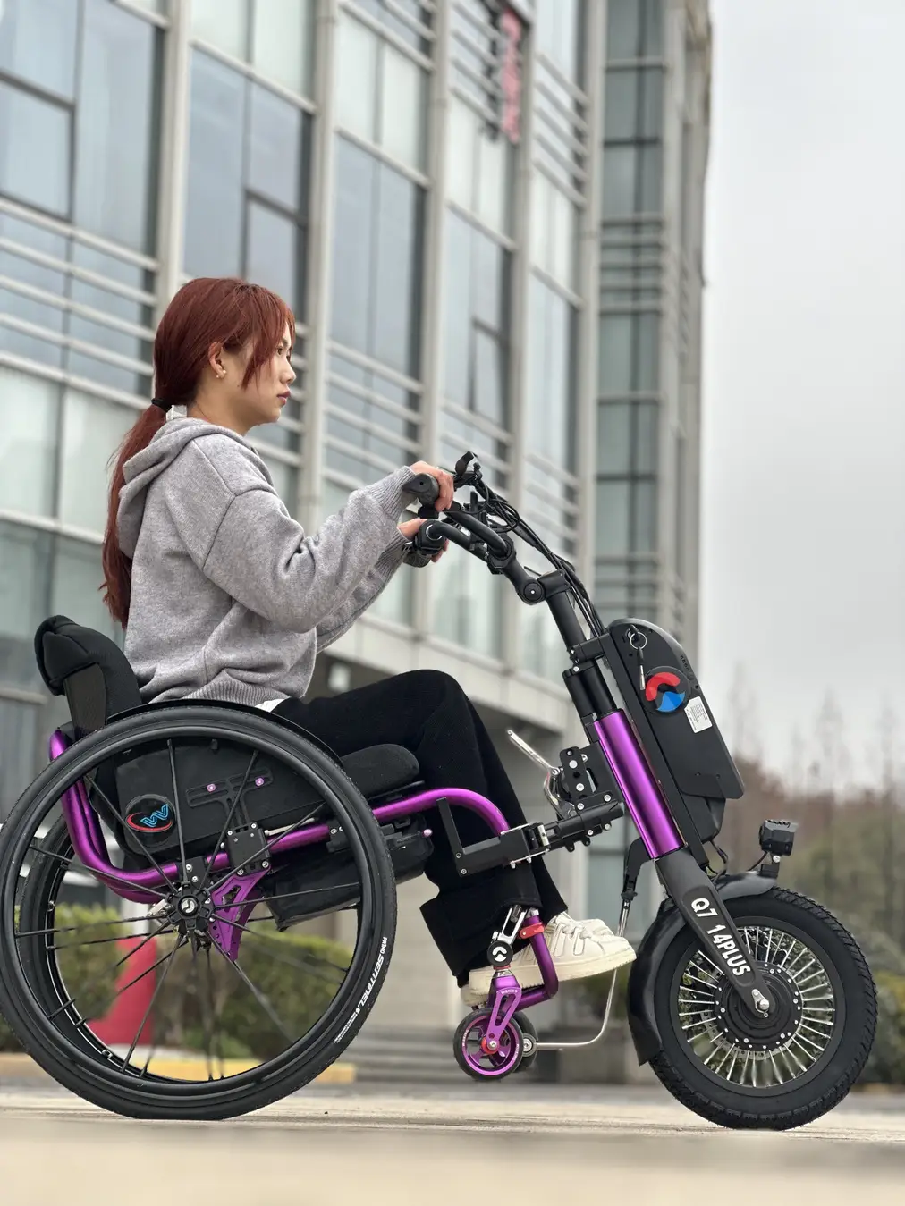 R00Q7 PLUS Electric Motor Hub Wheelchair Trailer view 4