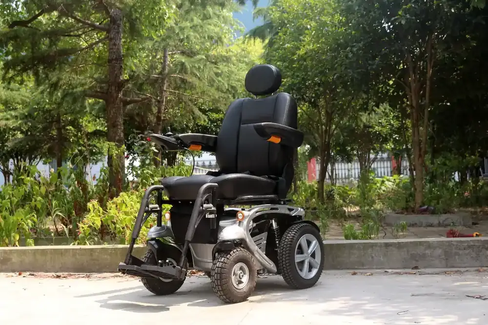 R1048 Polo Bear Visible LED Electric Wheelchai view 8