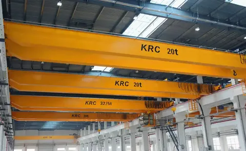 Light double girder overhead crane at a shipbuilding workshop
