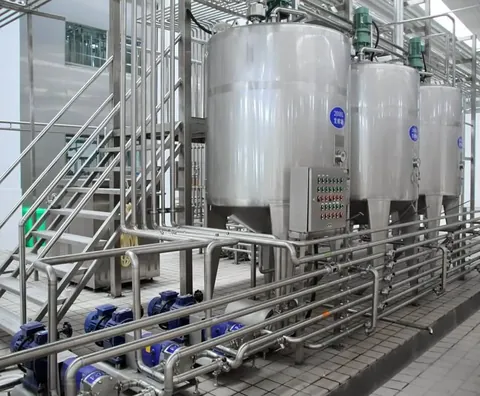 Yogurt fermentation tank in stainless steel with conical cover and adjustable supporting legs