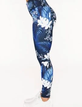 Close-up of the waistband and seam detail on XH-YL039, highlighting the seamless construction