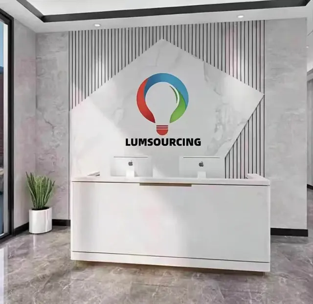 LUMSOURCING sourcing team at work