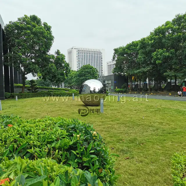 200cm Large outdoor garden courtyard polished stainless steel month sphere sculpture in close view