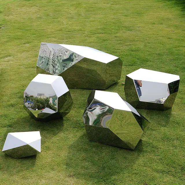 Modern Garden Decorative Stainless Steel Sculpture Abstract Piece in close view