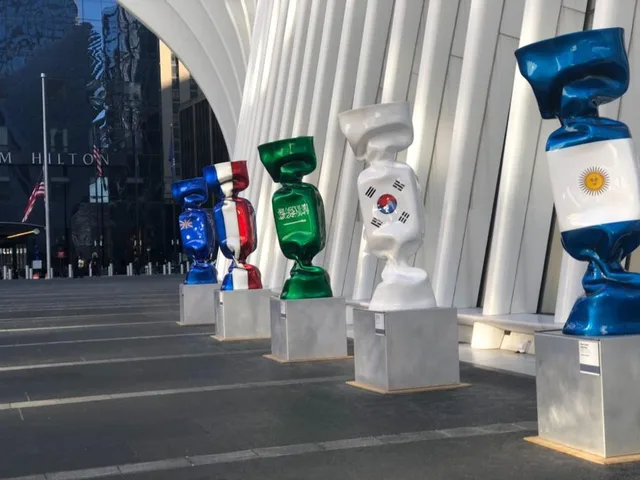 Modern Commercial Decoration Giant Stainless Steel Candy Sculpture
