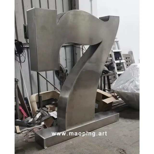 Digital Sculpture House Number for Villa No. 7 shown in its setting