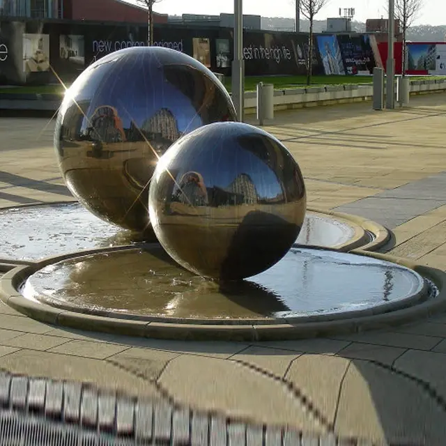 Outdoor Square Garden Playground Museum Cinema Theater Airport Art Mirror stainless Steel Ball Fountain Sculpture in clo