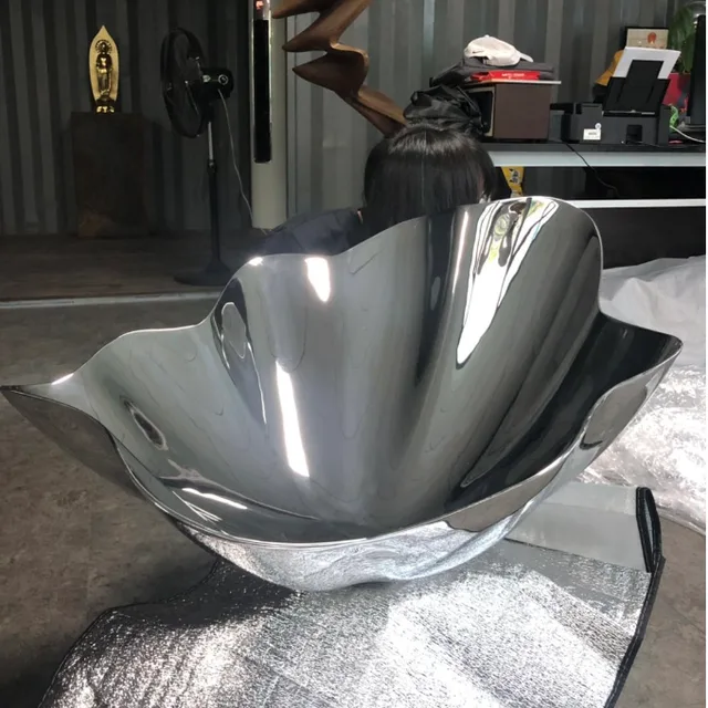 Interior Decoration Steel Twist Stainless Steel Twist Sculpture seen from another angle