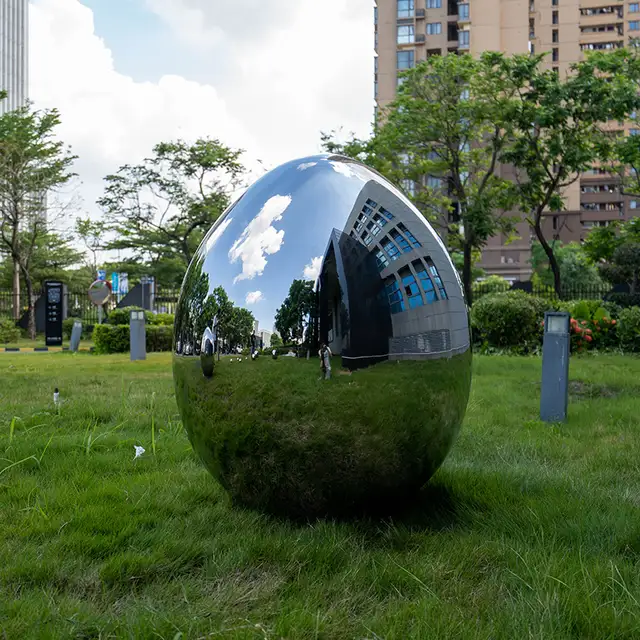 Color stainless steel sculpture stainless steel egg ball seen from another angle