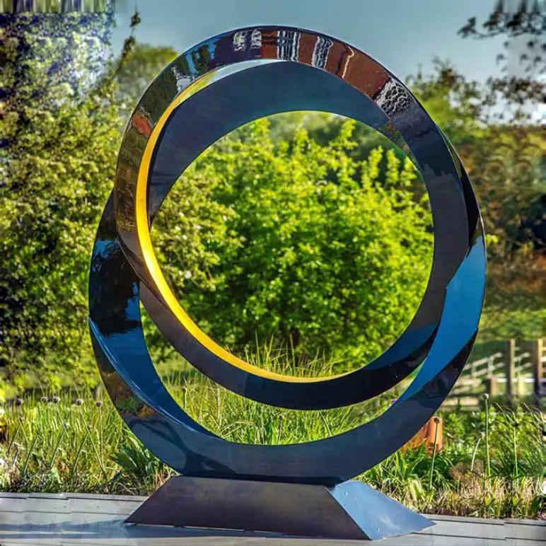 High Glossing Stainless Steel Decoration Sculpture 3-9 Meters are available
