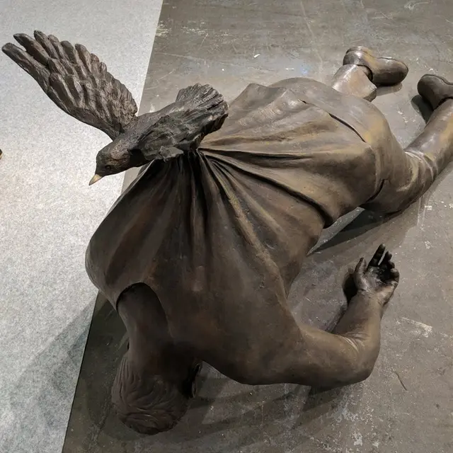 Cast Metal Bird Bronze Eagle Sculpture Garden Bowl Water Fountain seen from another angle