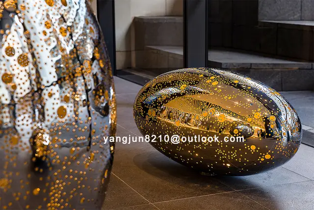 Indoor high-end luxury hotel apartment office building decoration handicrafts stainless steel oval sphere sculpture seen