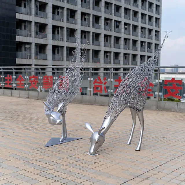 Indoor shopping malls hotels decorative works of art stainless steel deer sculptures seen from another angle