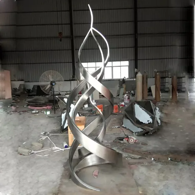 Landscape Decoration Large Stainless Steel Art Sculptures For Sale seen from another angle