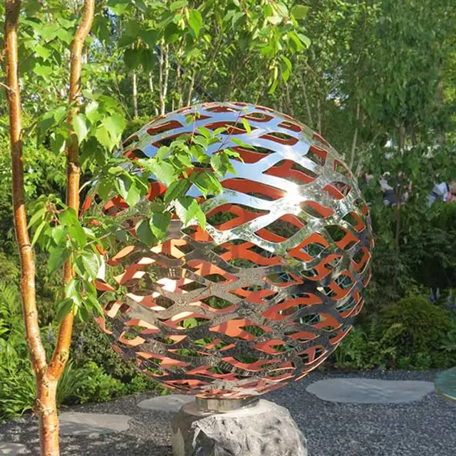 Large Decorative Painted Garden Stainless Steel Hollow Ball Sculpture