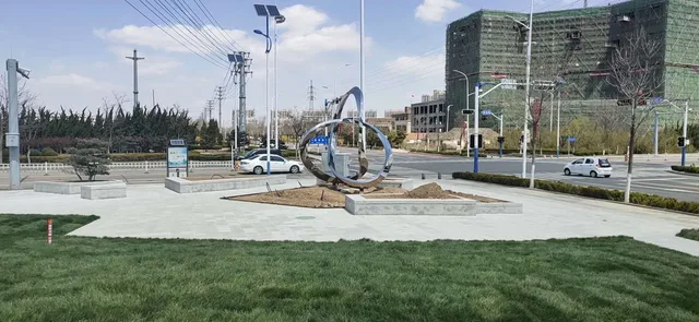 New Large Modern City Urban Decoration Abstract Stainless Steel Sculpture seen from another angle