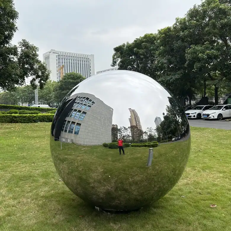Large Outdoor square garden courtyard Mirror polishing stainless steel sphere sculpture