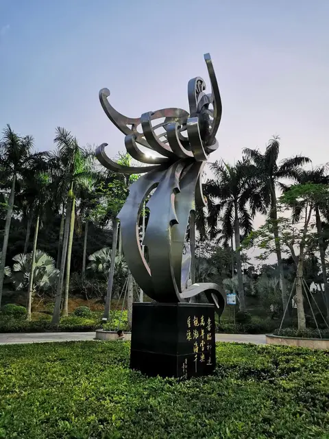 Large Outdoors Urban Landscape Abstract Stainless Steel Garden Ornaments Phoenix Sculpture seen from another angle