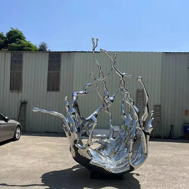 Large-scale outdoor Abstract sculpture stainless steel Ring sculpture seen from another angle