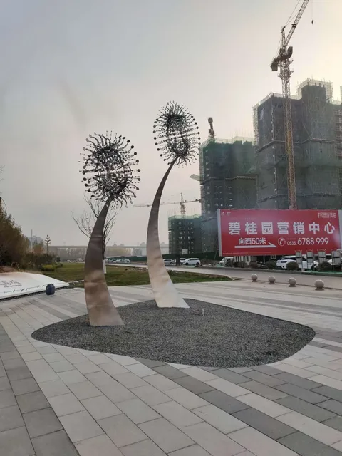 Large stainless steel wind sculptures