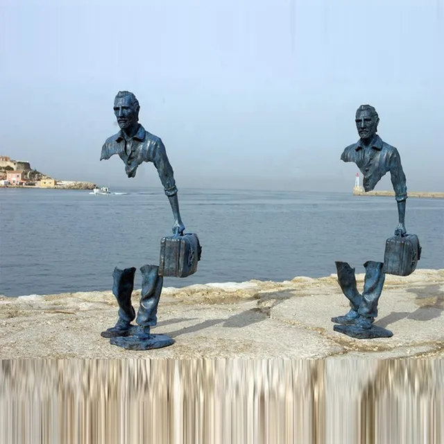 Life Size Traveler Metal Casting Bronze Man Sculpture seen from another angle