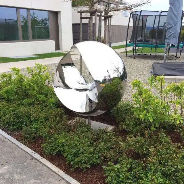 Popular novel large stainless steel outdoor apple sculpture