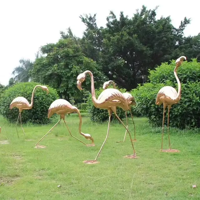 Outdoor garden Courtyard Stainless steel Flamingo sculpture from the side