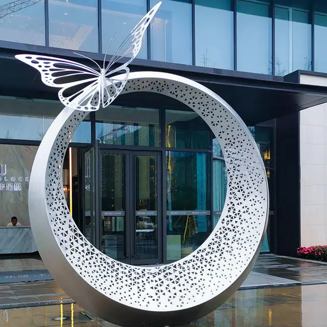 200cm Modern Art Large Garden Stainless Steel Sculpture seen from another angle