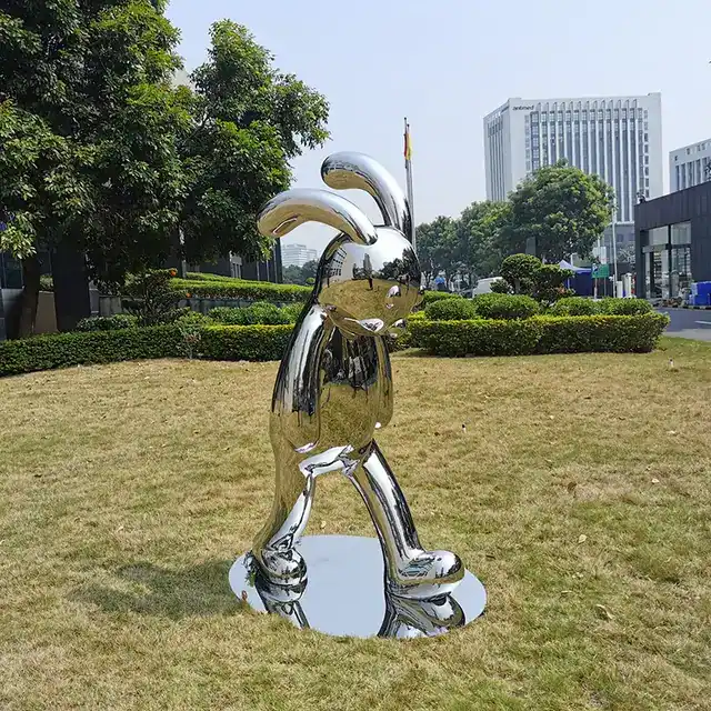 Stainless Steel Outdoor Metal Bird Garden Sculpture in close view