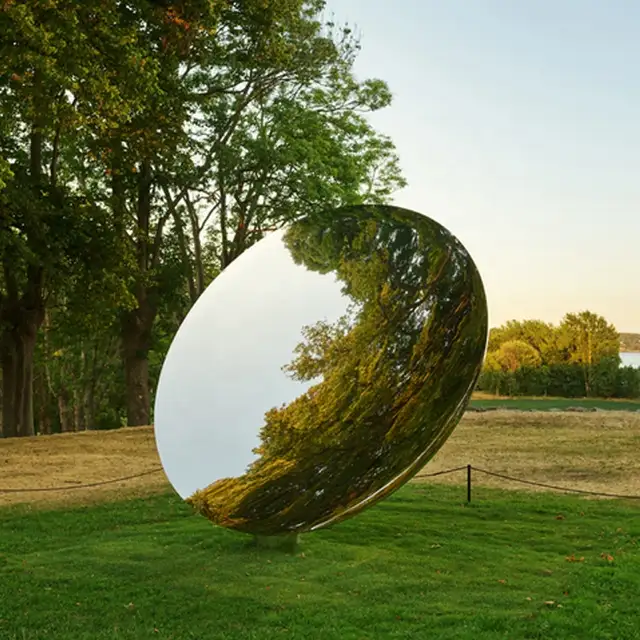 Contemporary Garden Stainless Steel Decorative Sculpture seen from another angle