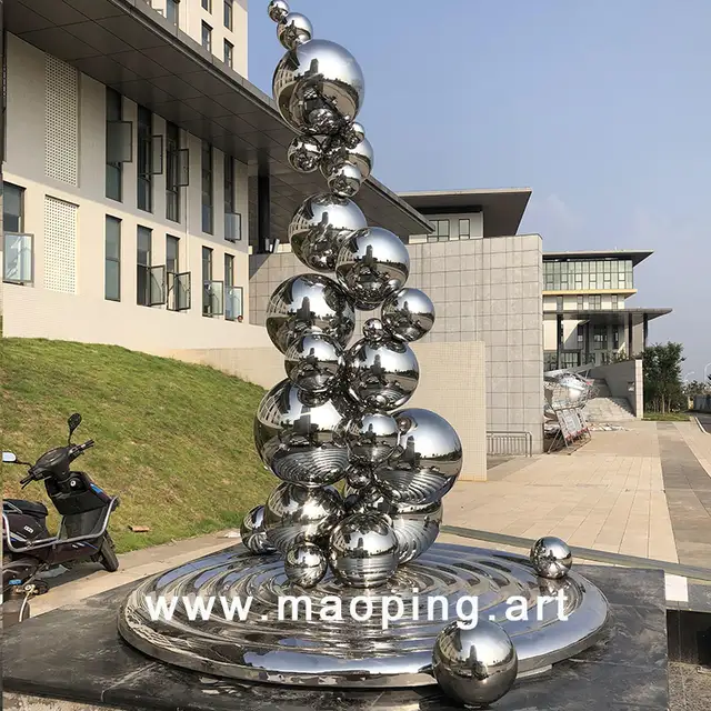 Outdoor art decorations mirror polished sphere sculpture from the side
