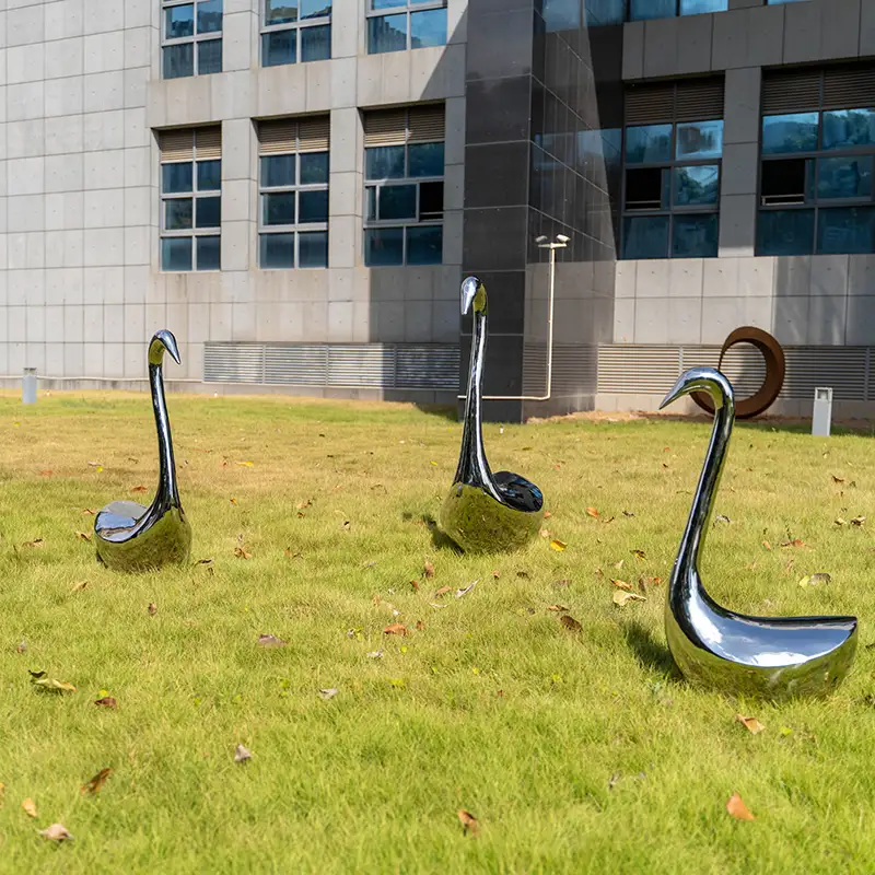 Outdoor garden grass courtyard home decoration stainless steel swan sculpture