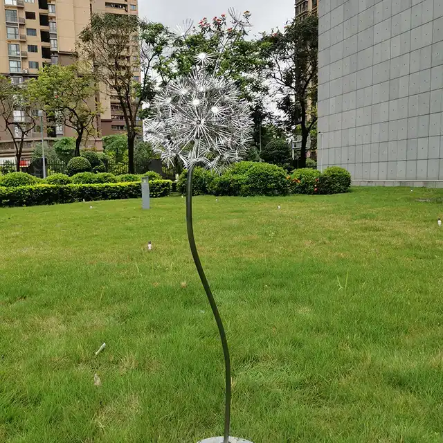 Outdoor garden grass Stainless steel dandelion sculpture