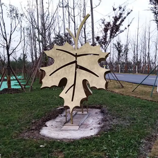 Outdoor Metal Art Decoration Stainless Steel Maple Leaf Sculpture