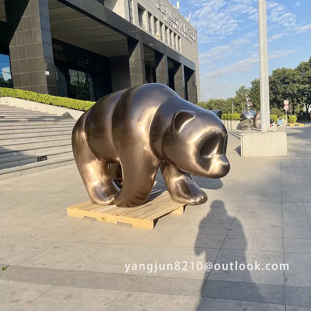 Outdoor park square decorative art stainless steel bear sculpture in close view
