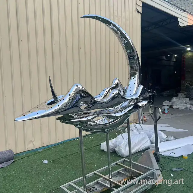 Outdoor park square urban decoration sculpture metal stainless steel sculpture seen from another angle