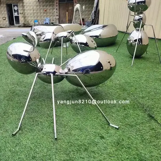 Outdoor plaza park courtyard decorations stainless steel ant sculptures in close view