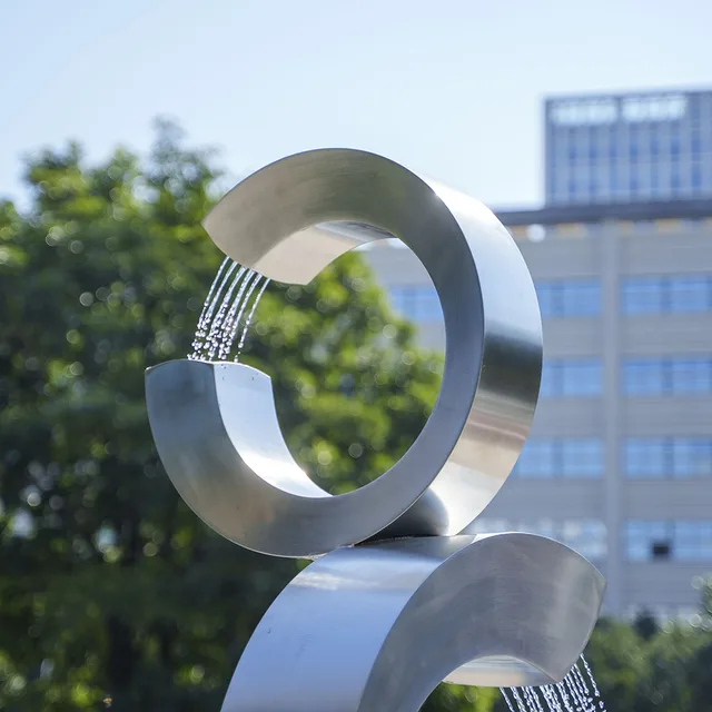 280cm Outdoor square courtyard stainless steel “3C”fountain sculpture from the side