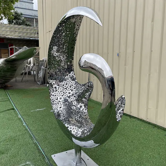 Outdoor square park courtyard home decoration artLuminous stainless steel moon sculpture in close view