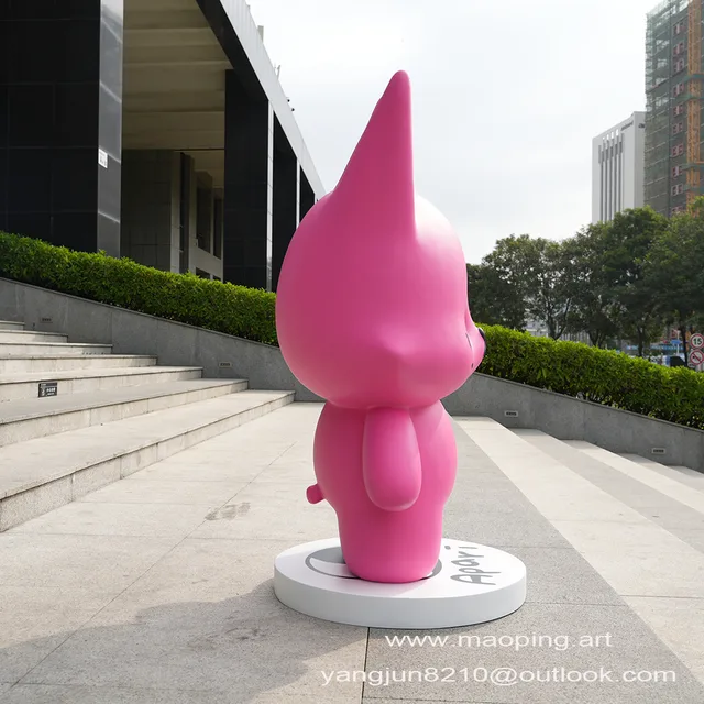 Outdoor square park playground museum architectural landscape artwork stainless steel cartoon sculpture in close view