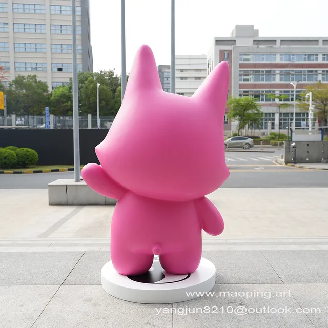 Outdoor square park playground museum architectural landscape artwork stainless steel cartoon sculpture from the side