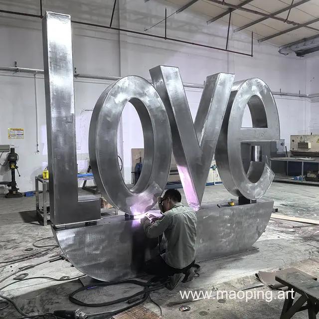 Outdoor square urban decoration sculpture metal corten steel “LOVE” sculpture in close view