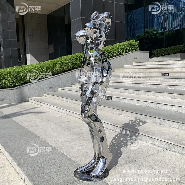Public Plaza Outdoor Decoration luxury Hotel Indoor stainless Steel Beauty Sculpture from the side
