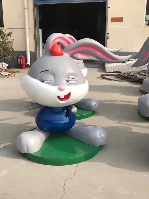 Outdoor Decoration Fiberglass Apple Sculpture from the side