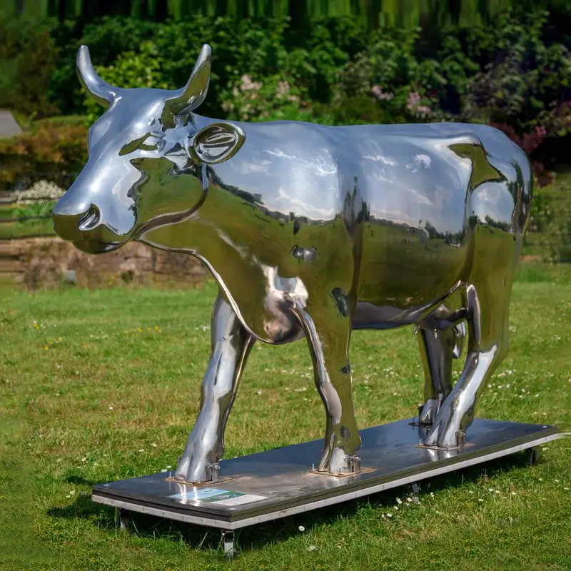 Stainless Steel Animal Sculpture Life Size Metal Cow Sculpture 3-9 Meters are available