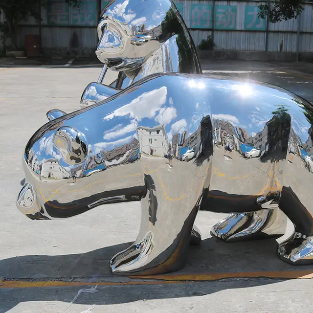 Large stainless steel sculpture—Polar bear in close view