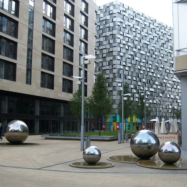 Manufacturer customized 1000mm 2000mm stainless steel sphere decorative floating ball seen from another angle