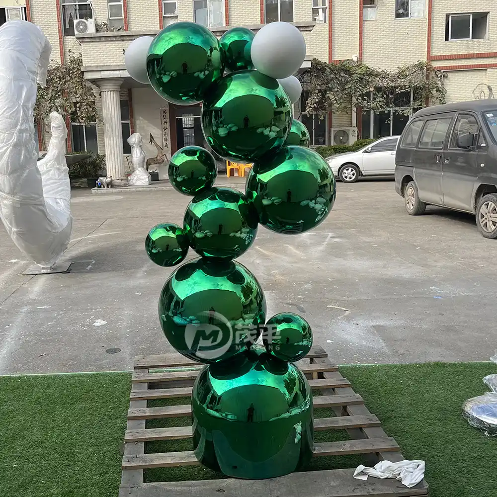 Creative shiny stainless steel green ball sculpture for staircase decoration